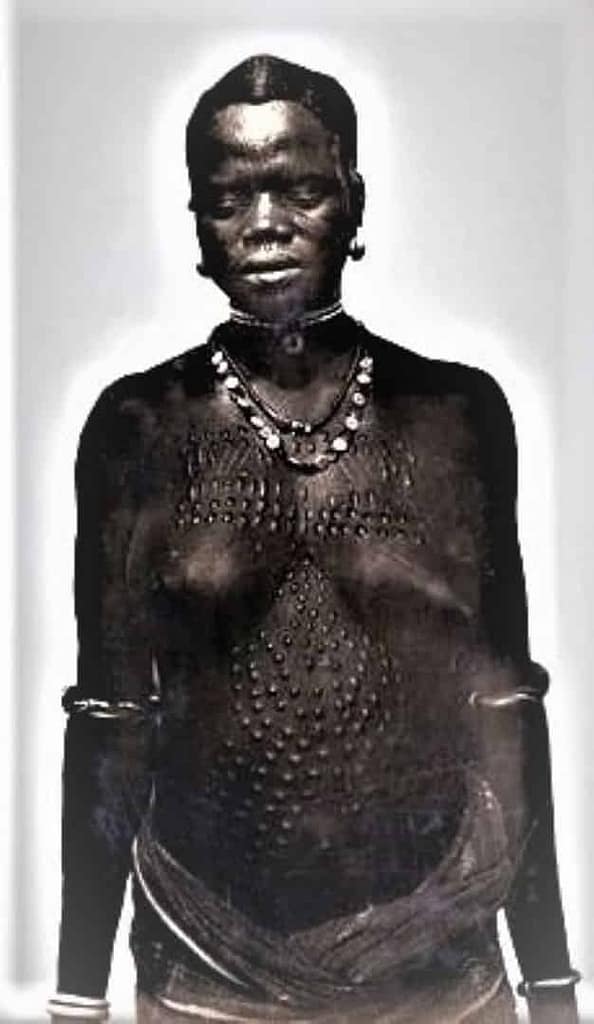 Escarificaciones corporales